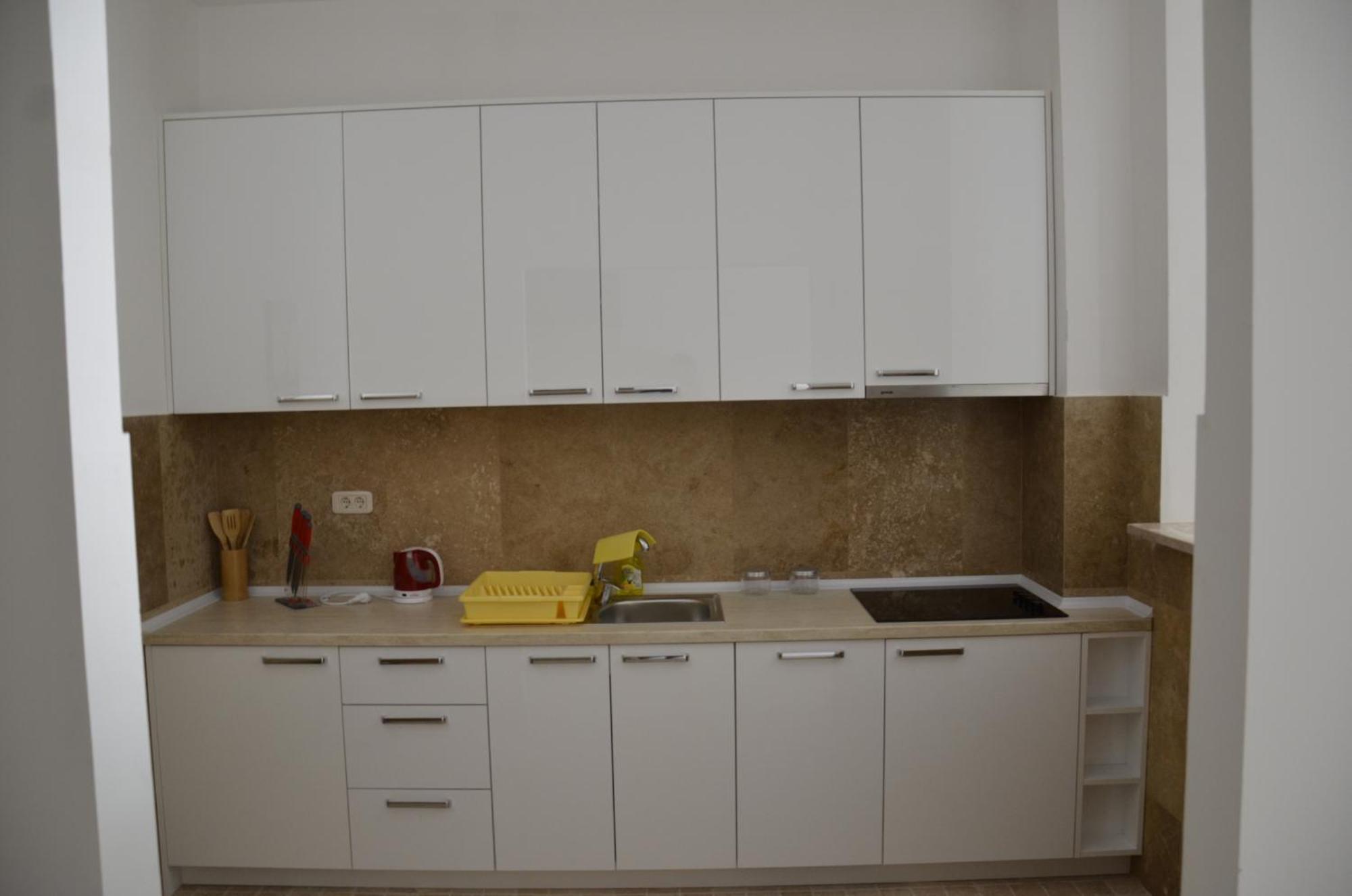 Apartmani Svetionik Budva Bilik gambar