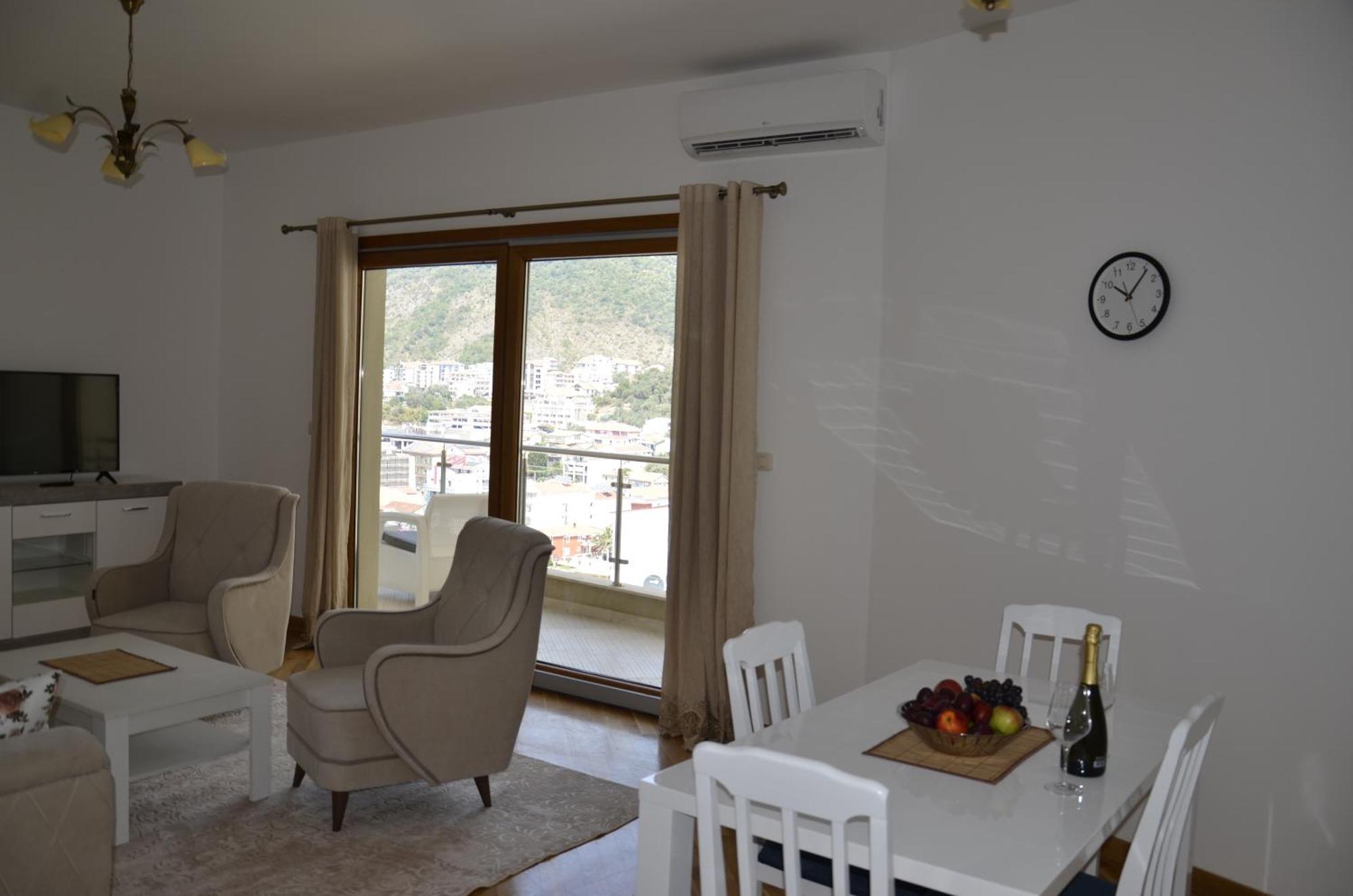 Apartmani Svetionik Budva Bilik gambar