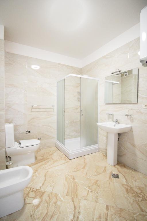 Apartmani Svetionik Budva Luaran gambar