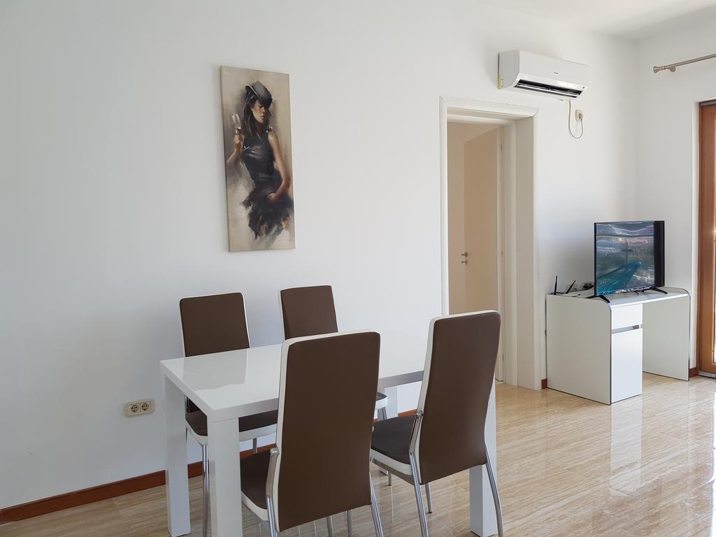 Apartmani Svetionik Budva Luaran gambar