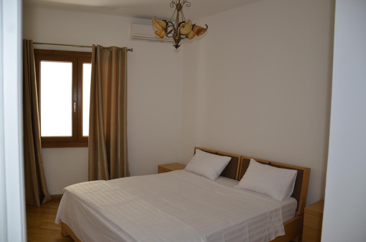 Apartmani Svetionik Budva Bilik gambar